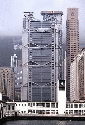 環境共生施設研究所（共生研）:香港上海銀行（設計 ノーマン・フォスター）